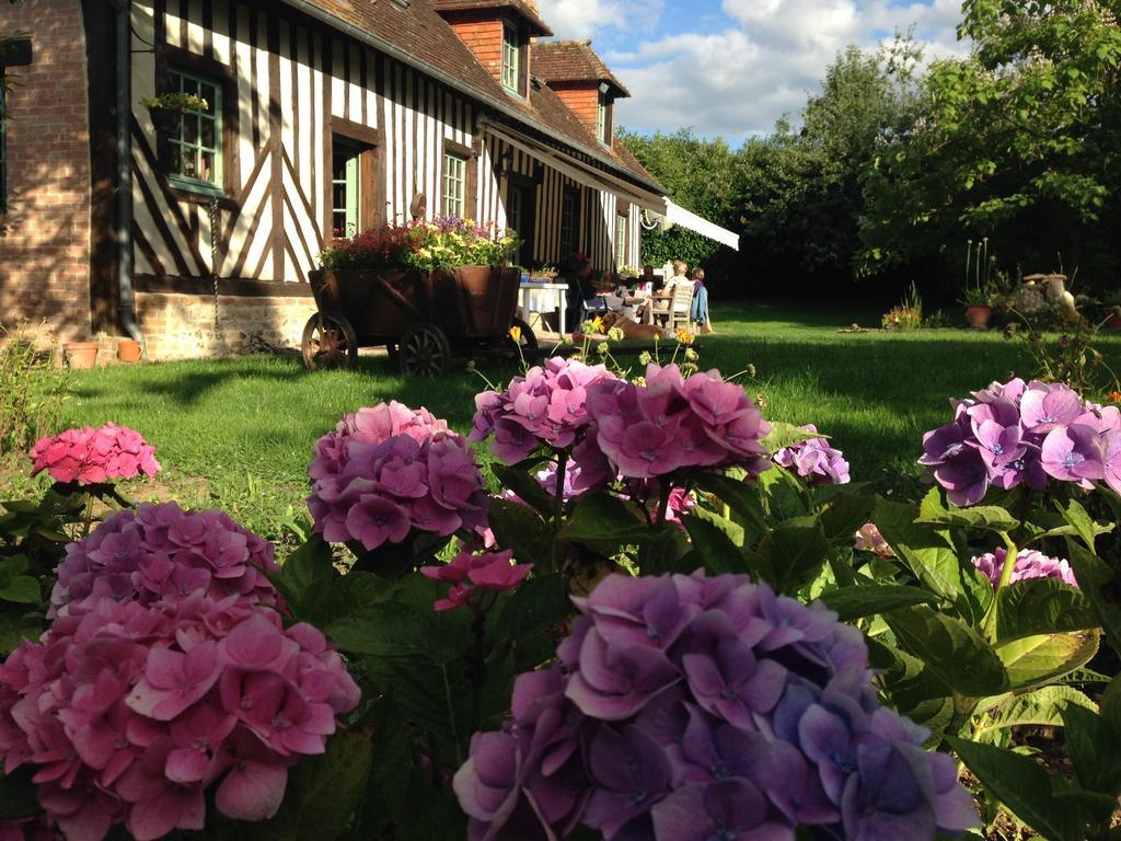 La Baronnie Bed & Breakfast Vieux-Pont Exterior photo