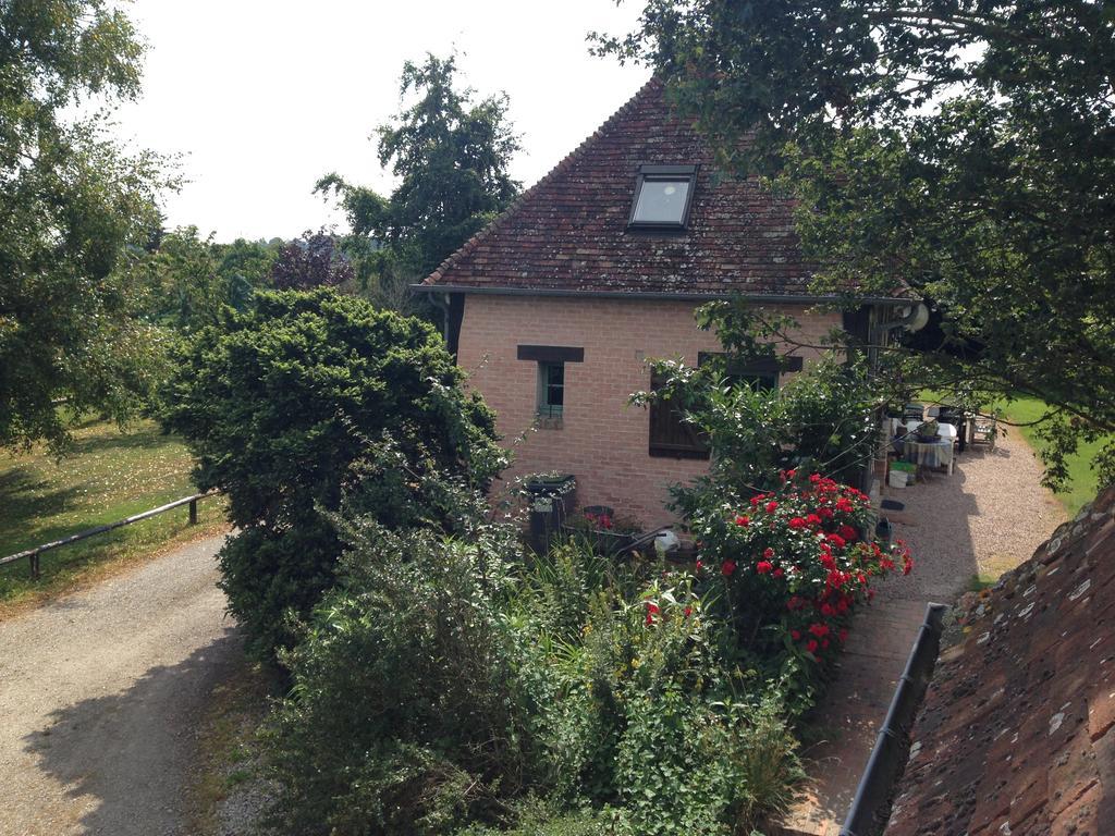 La Baronnie Bed & Breakfast Vieux-Pont Room photo
